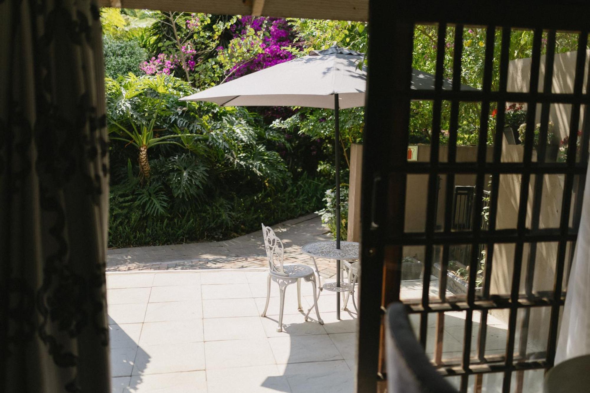 Meraki Country Manor Lanseria Exterior photo
