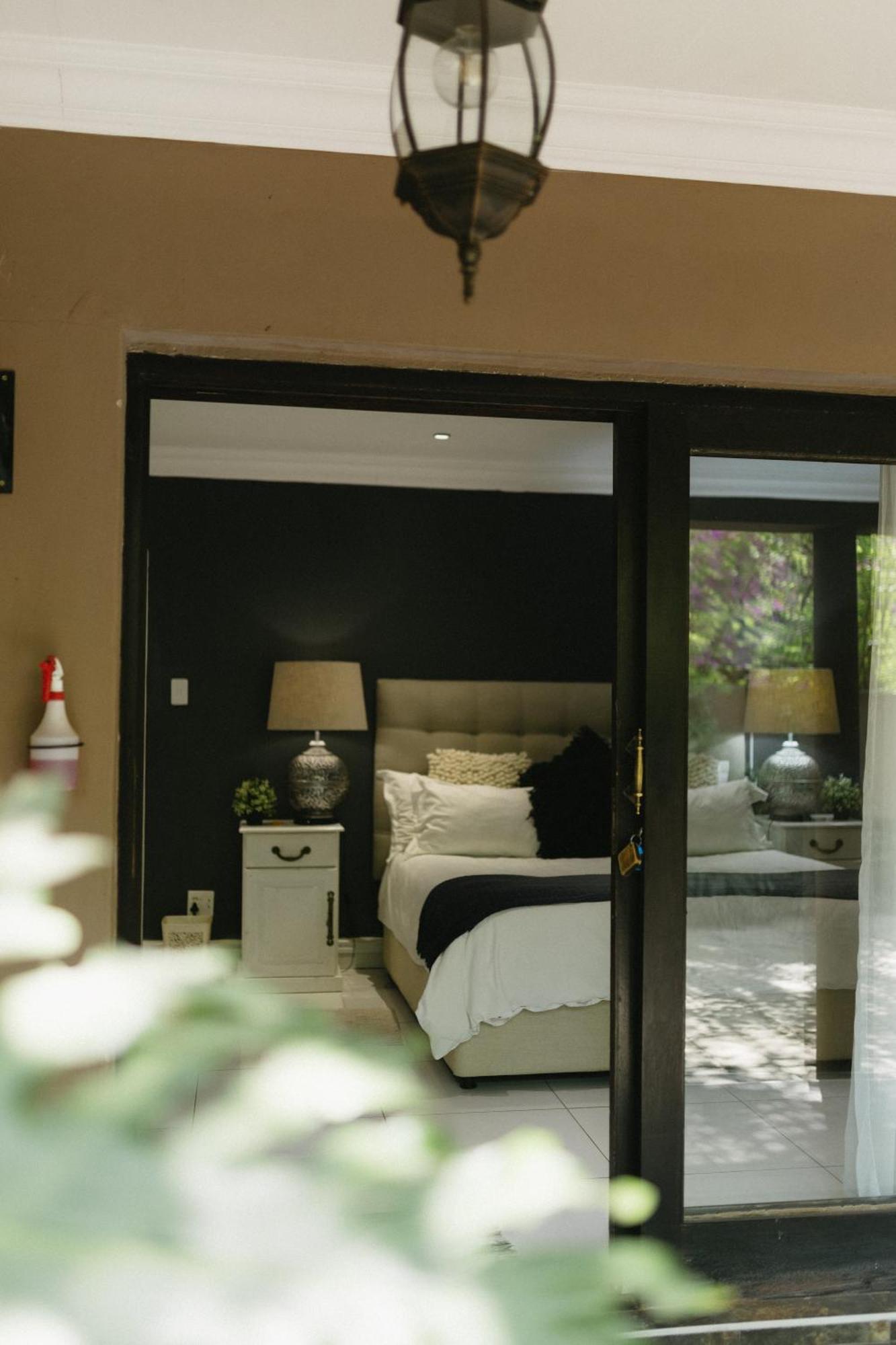 Meraki Country Manor Lanseria Exterior photo